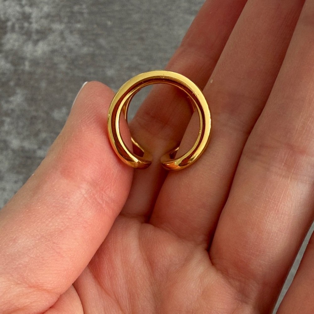 Valentino Garavani Gold Ring - Picture 8 of 8